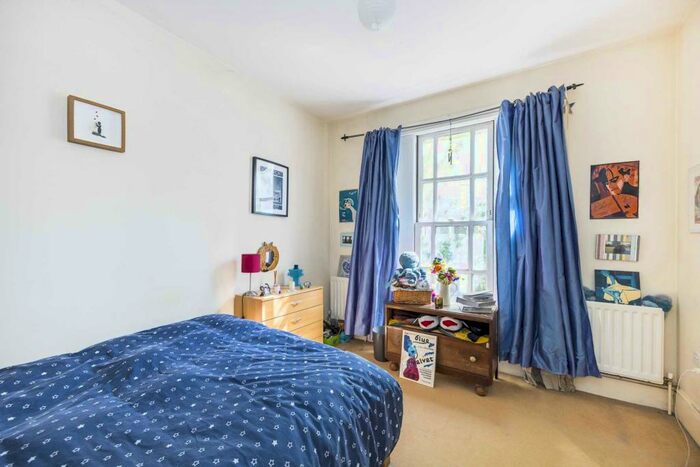 1 Bedroom Apartment To Rent In Queensbridge Road, Hackney, E8