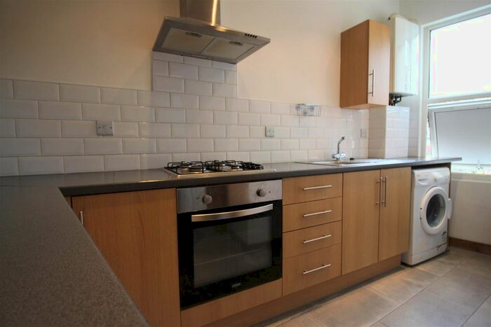 1 Bedroom Flat To Rent In (All Bills Included) Lea Bridge Road, Leyton, E10