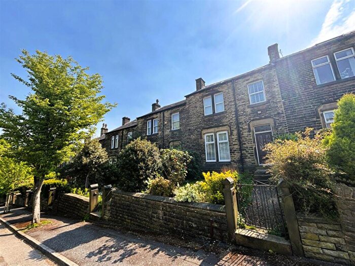 5 Bedroom Terraced House For Sale In Storths Road, Birkby, Huddersfield, HD2