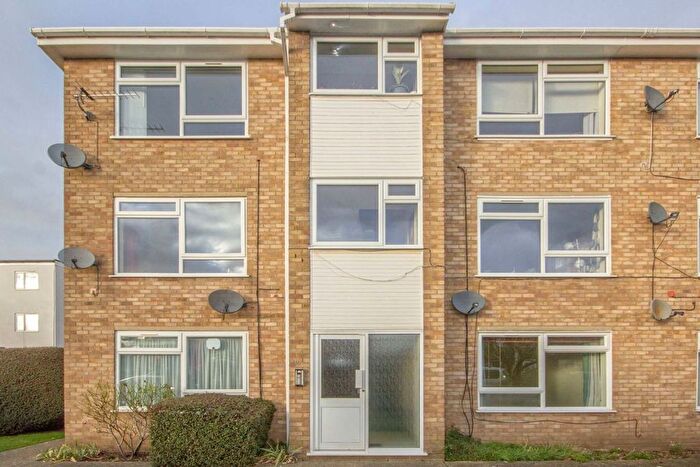 1 Bedroom Flat To Rent In Molesey Avenue, West Molesey, KT8