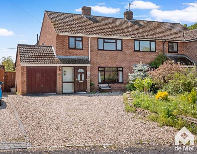 3 Bedroom Semi-Detached House For Sale In Beckford Road, Alderton, GL20