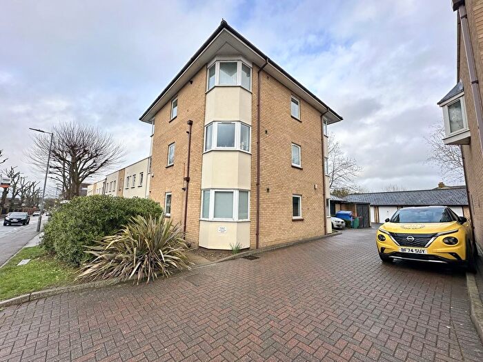 1 Bedroom Flat For Sale In Wood Street, Chelmsford, CM2