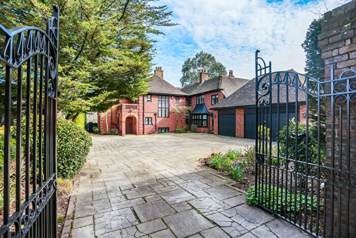 7 Bedroom Detached House For Sale In Withdean Road, Brighton, BN1