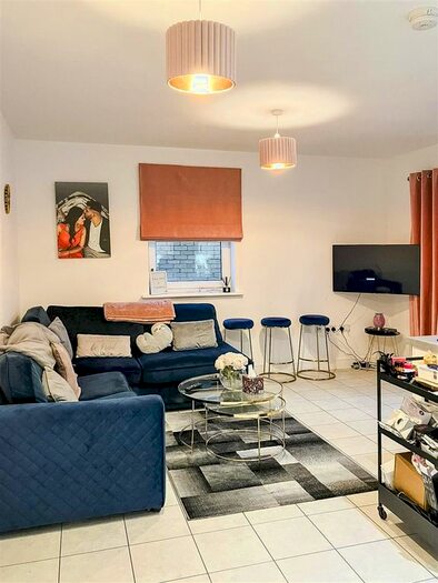 2 Bedroom Flat To Rent In Lancaster Close, Castle Hill, Ebbsfleet Valley, Swanscombe, DA10