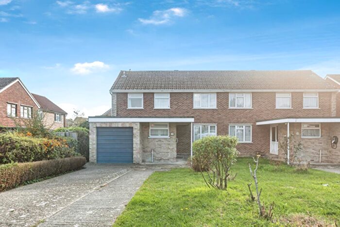 3 Bedroom Semi Detached House For Sale In Turnpike Road, Newbury, RG14