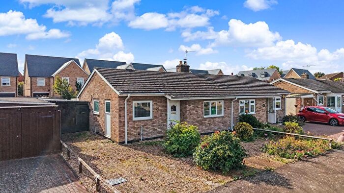 2 Bedroom Semi-Detached Bungalow For Sale In Carlton Rise, Melbourn, SG8