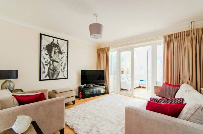 3 Bedroom Terraced House To Rent In Frithwood Avenue, Northwood, HA6