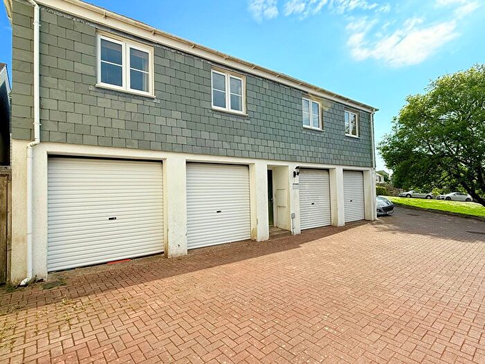 2 Bedroom Detached House For Sale In Round Ring Gardens, Penryn, TR10