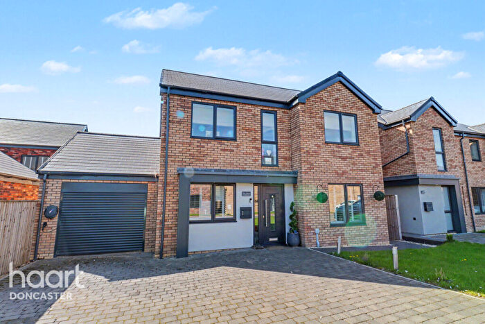 5 Bedroom Detached House For Sale In Horseshoe Close, Belton, Doncaster, DN9