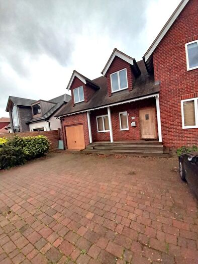 5 Bedroom Detached House To Rent In Fairfield Approach, Staines-Upon-Thames, Berkshire, TW19