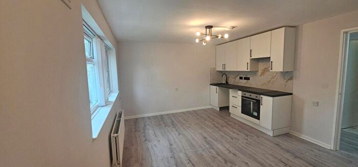 2 Bedroom Apartment To Rent In Poplar Place, London, SE28