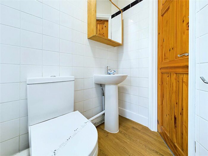 2 Bedroom Flat To Rent In Cairo Road, Walthamstow, E17