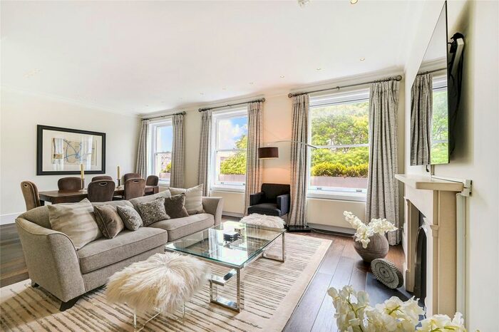 4 Bedroom Flat To Rent In Queen's Gate Gardens, London, SW7