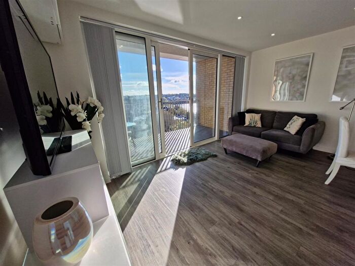 2 Bedroom Flat For Sale In Moorhen Drive, Edgware, NW9