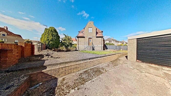 4 Bedroom Semi-Detached House To Rent In Mina Crescent, Kinglassie, Fife, KY5