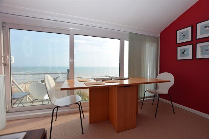 2 Bedroom Flat To Rent In Channel View, Bexhill-On-Sea, TN40