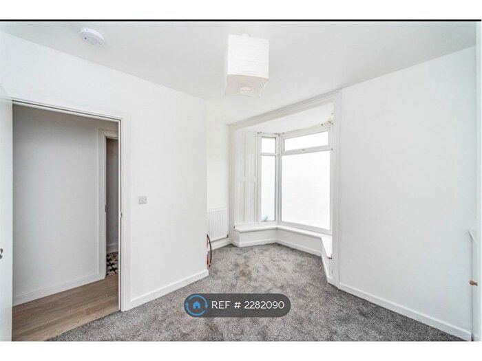 1 Bedroom Flat To Rent In Mount Pleasant, Swansea, SA1