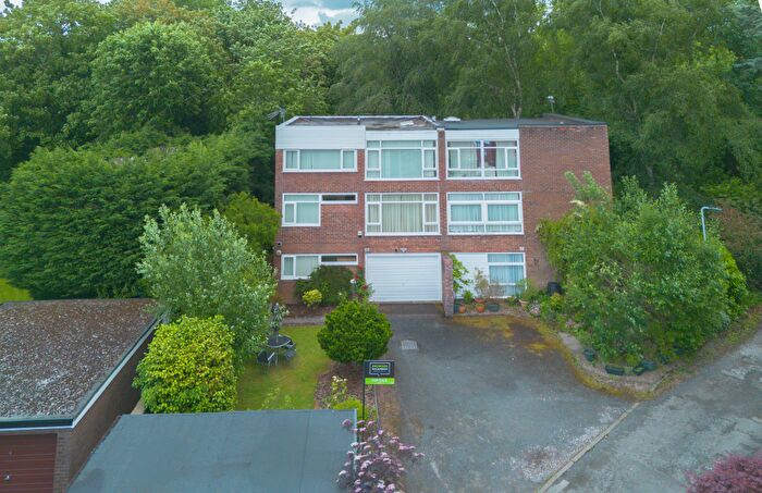 4 Bedroom Semi-Detached House For Sale In Ladybrook Road, Bramhall, SK7