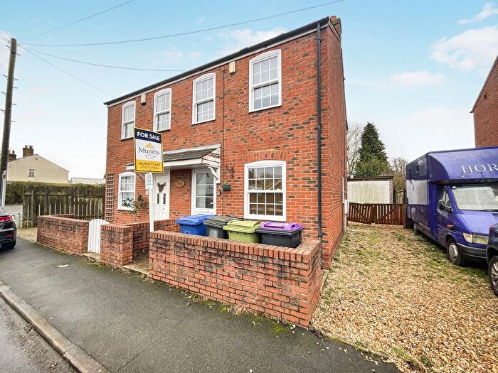 2 Bedroom Semi-Detached House For Sale In Sykes Lane, Saxilby, LN1