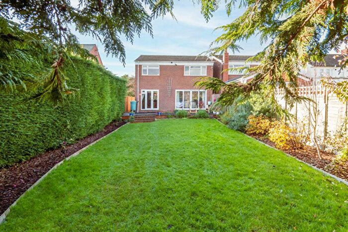 4 Bedroom Detached House For Sale In The Avenue, Bishopton, CV37