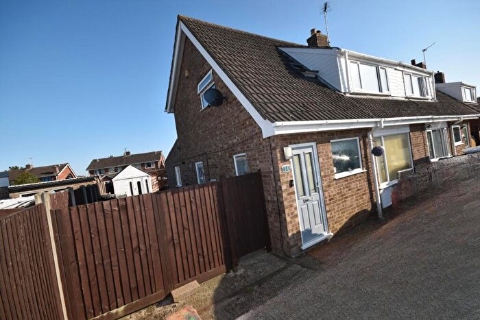 3 Bedroom Semi-Detached House For Sale In Durham Avenue, Sleaford, NG34
