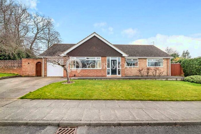 3 Bedroom Bungalow To Rent In Hillclose Avenue, Darlington, County Durham, DL3
