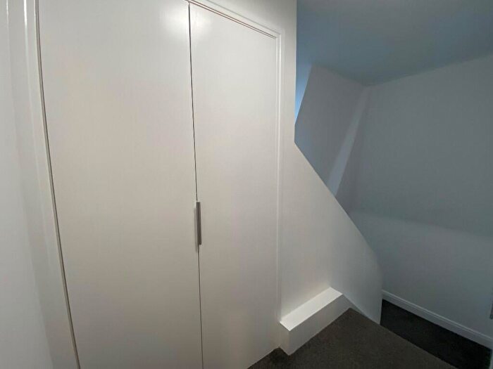 Studio To Rent In Church Hill Road, Barnet, North London, EN4