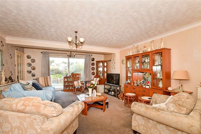 3 Bedroom Link Detached House For Sale In Wilson Grove, Uckfield, East Sussex, TN22