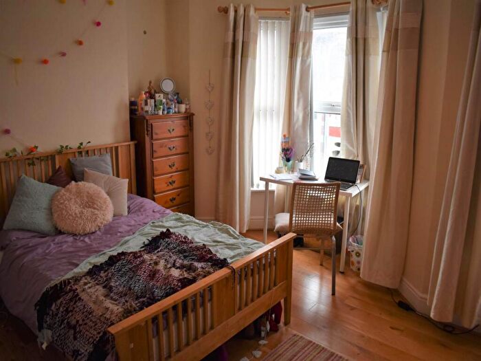 5 Bedroom House To Rent In Lisvane Street, Cathays, CF24