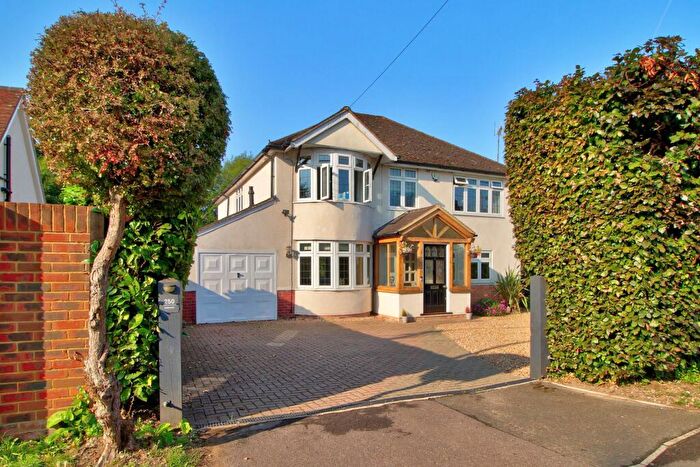 5 Bedroom Detached House For Sale In Reading Road, Winnersh, Wokingham, RG41