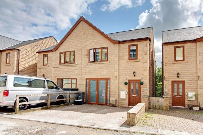 4 Bedroom Semi-Detached House To Rent In Greenside Gardens, Sowerby Bridge, HX6