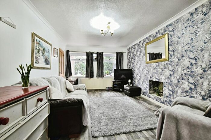 4 Bedroom Link Detached House For Sale In Geneva Road, Bramhall, Stockport, Cheshire, SK7