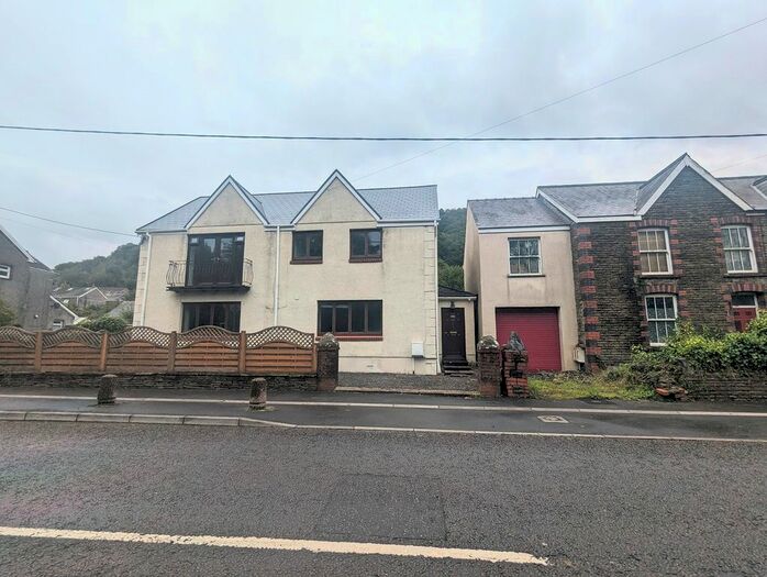 4 Bedroom Detached House To Rent In Lon Hir, Alltwen, Pontardawe, Swansea, SA8