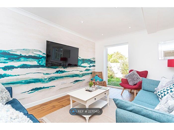 3 Bedroom Bungalow To Rent In Blenheim Crescent, Hordle, Lymington, SO41
