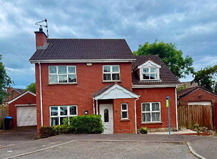 6 Bedroom Detached House With Garages For Sale In Laurelvale, Crumlin, BT29