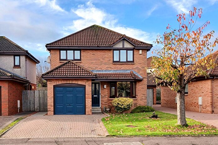 4 Bedroom Detached House For Sale In Kirklands Park Crescent, Kirkliston, EH29