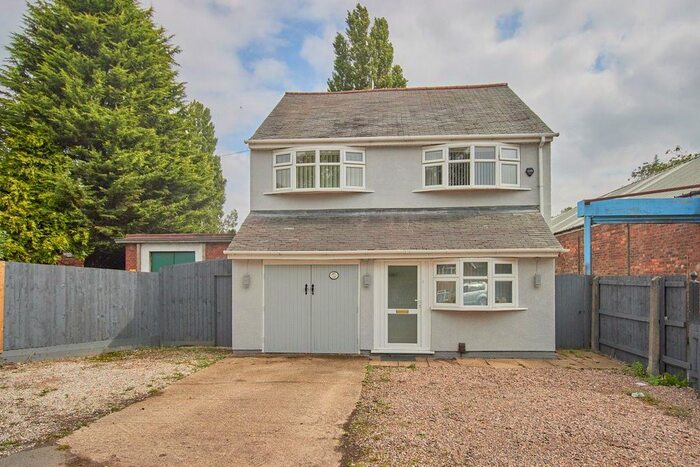 4 Bedroom Detached House To Rent In Ashby Road, Hinckley LE10