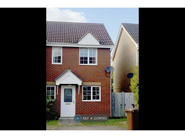 2 Bedroom Semi-Detached House To Rent In Redwing Rise, Royston, SG8