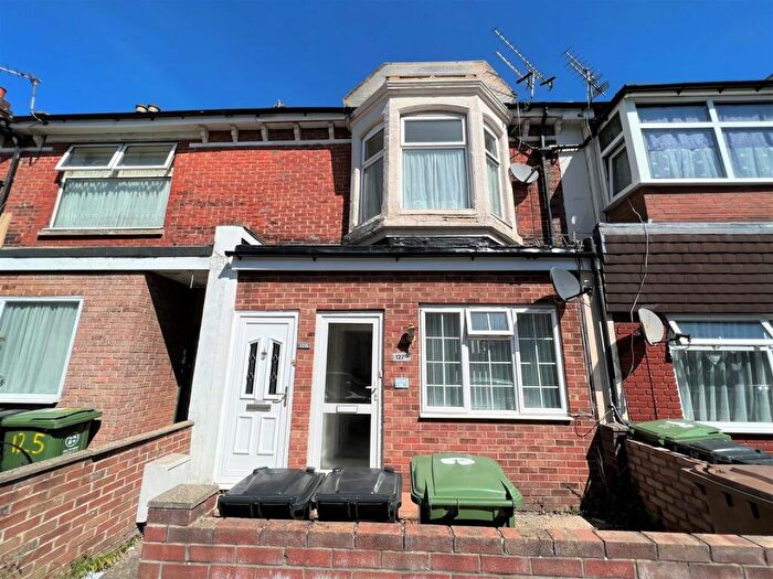 1 Bedroom Apartment To Rent In Chichester Road, Portsmouth, PO2