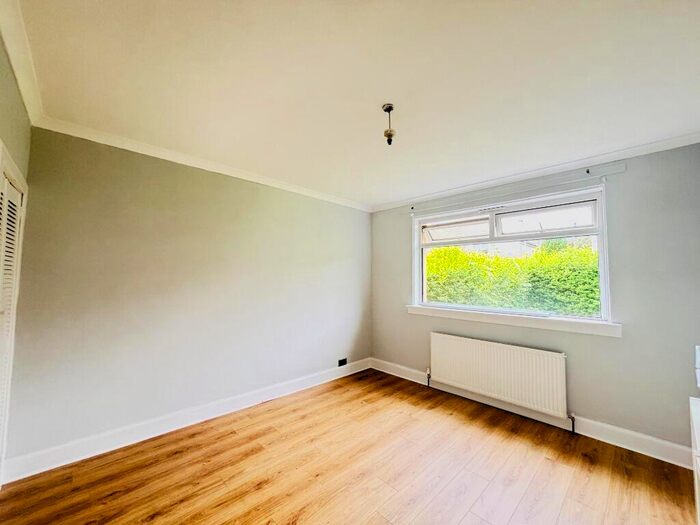 2 Bedroom Flat To Rent In Kelvin Way, Kilsyth, Glasgow, G65