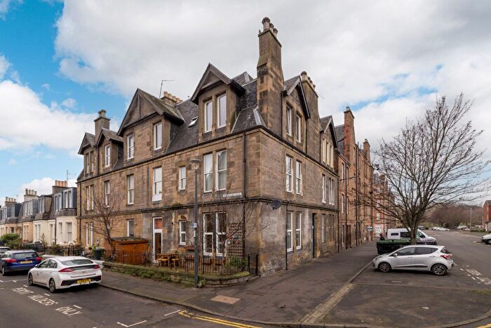 2 Bedroom Flat For Sale In / Balfour Street, Leith, EH6