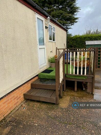 1 Bedroom Mobile Home To Rent In Ambleside Park, North Hykeham, Lincoln, LN6