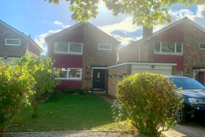 3 Bedroom Property To Rent In Wheathouse Close, Bedford, MK41