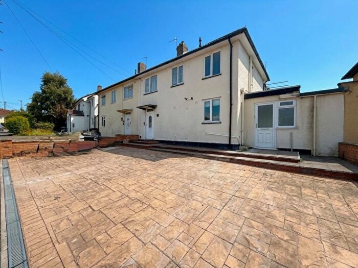 3 Bedroom Semi-Detached House To Rent In Maplin Road, Leicester, Leicestershire, LE5