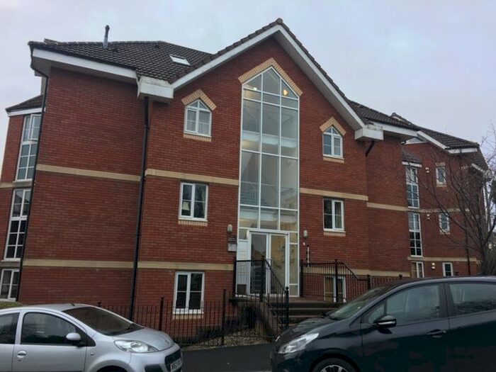 2 Bedroom Flat To Rent In Hurlingham Road, St Andrews, BS7