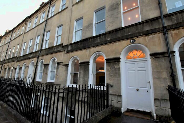 2 Bedroom Apartment To Rent In Henrietta Street, Bath, Somerset, BA2