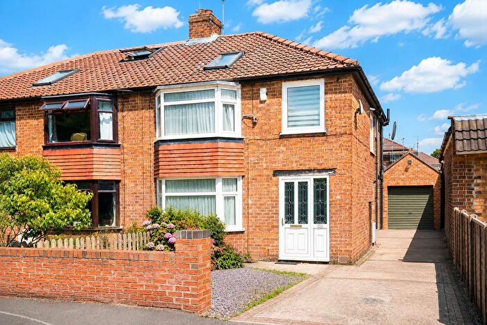 3 Bedroom Semi Detached House For Sale In Shipton Road, York, YO30