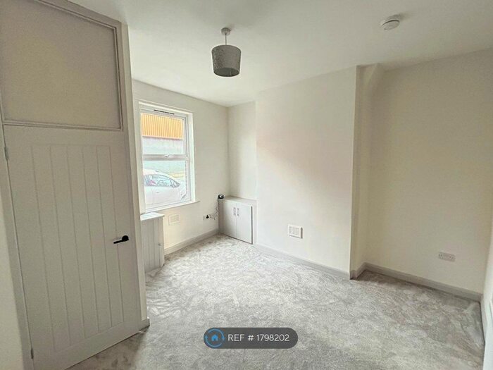 2 Bedroom Terraced House To Rent In Lord Street, Ashton-Under-Lyne, OL6