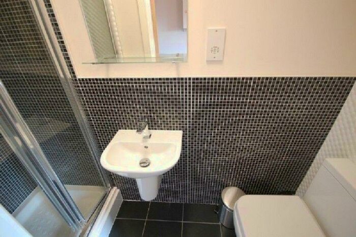 5 Bedroom Flat To Rent In Dartmouth Road, Birmingham, B29