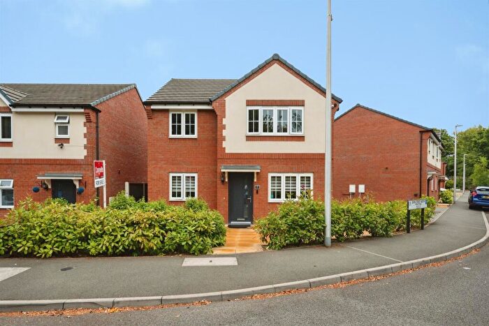 4 Bedroom Detached House For Sale In John Street North, West Bromwich, B71